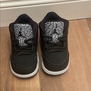 Kids Black and Gray Basketball Sneakers - Iconic Elephant Print